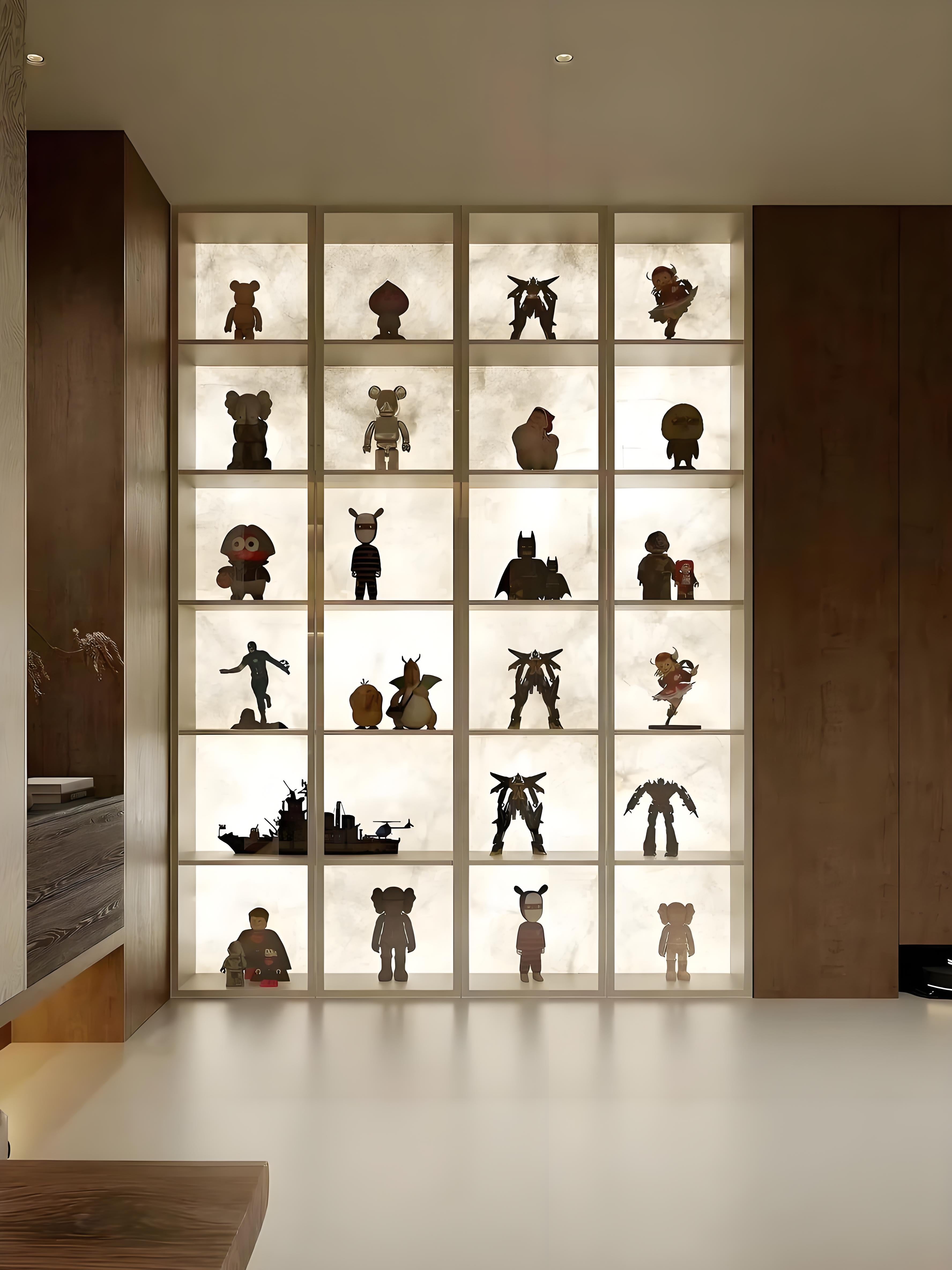 Illuminated collectible display cabinet
