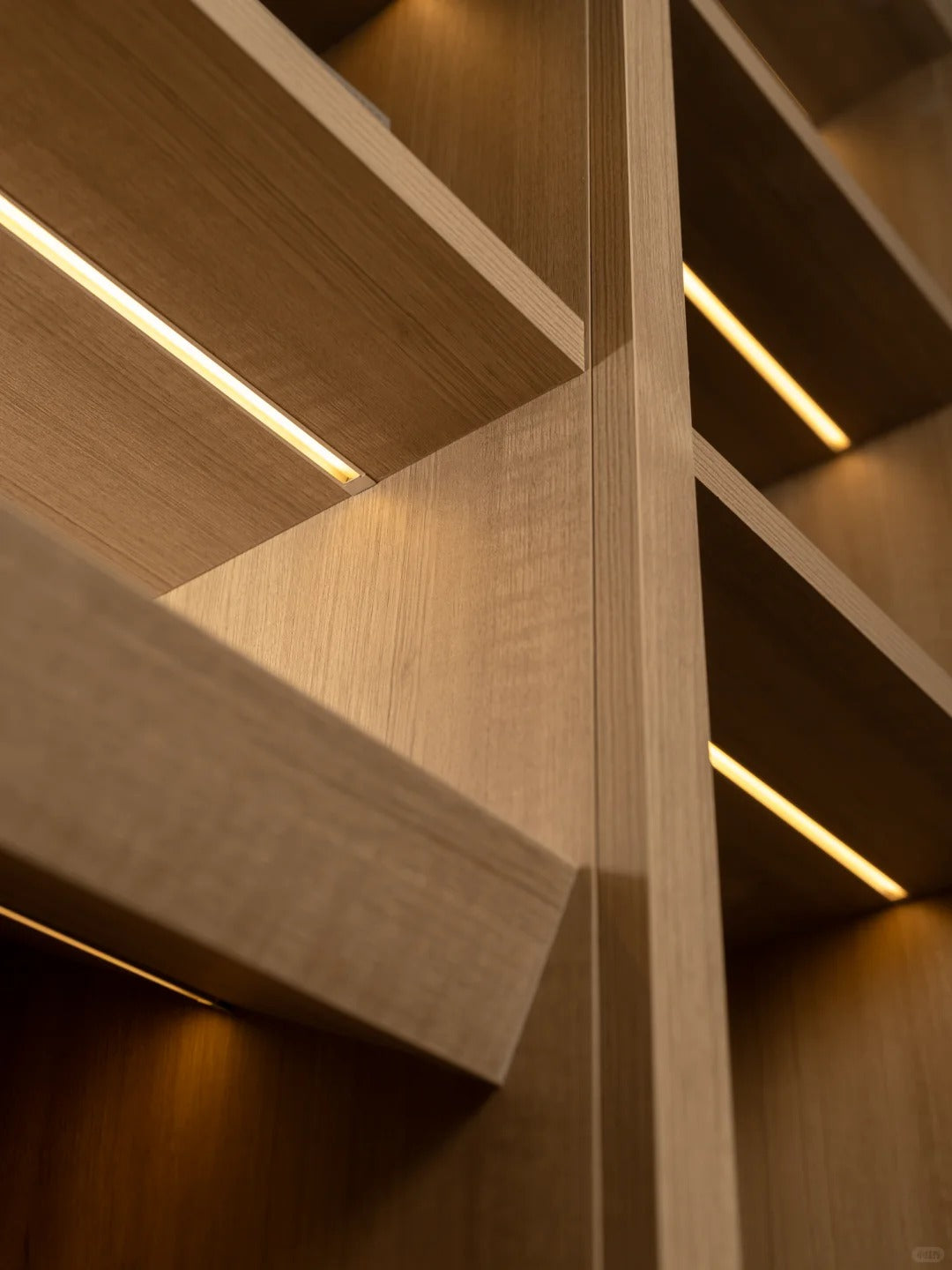Integrated cabinet lighting